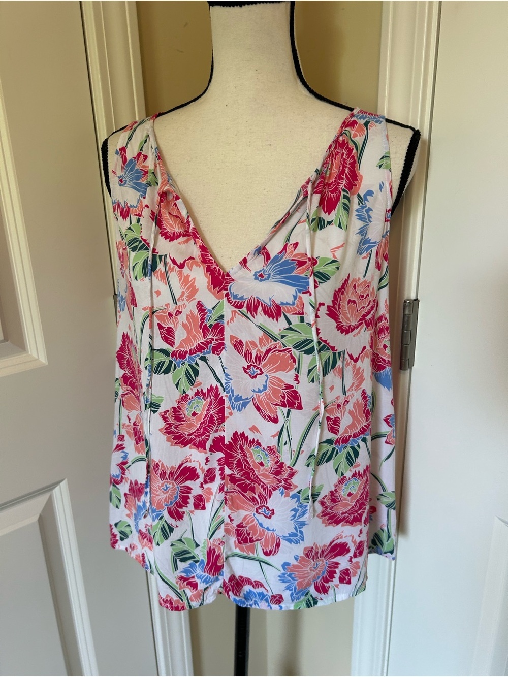 GAP Pink Multi Floral V-Neck Tank